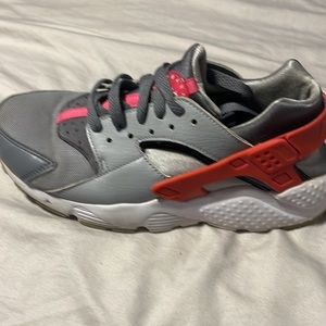 Nike Huraches  Sz 6 EUC!!